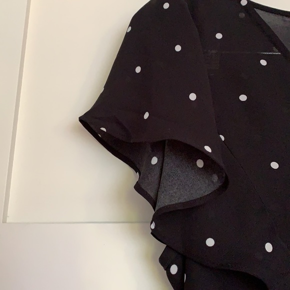 DYNAMITE ruffle sleeve top - Picture 3 of 4